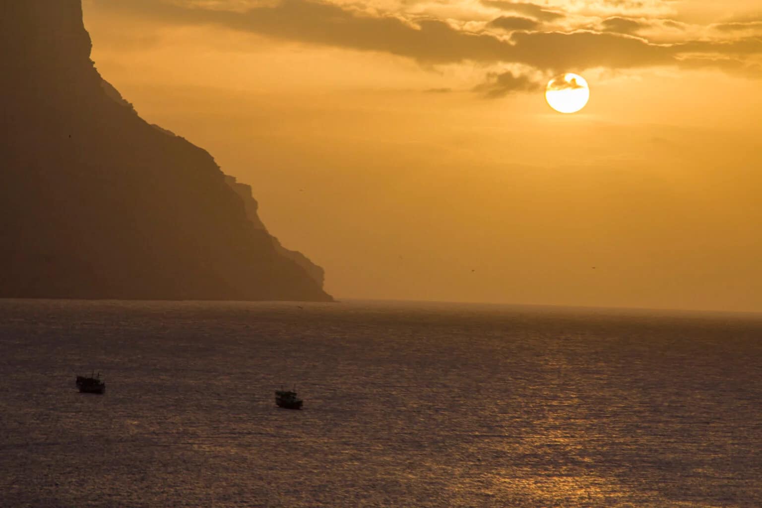 detwah-lagon-lake-beach-socotra-island-1536x1024